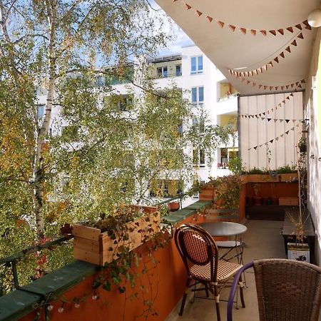 Private Room In The Centre Of Berlin Exteriör bild