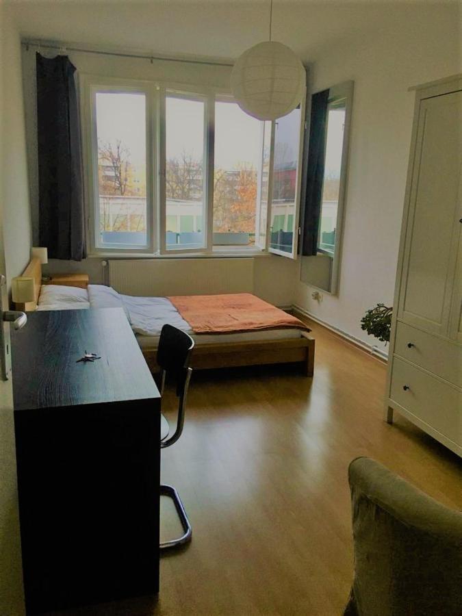 Private Room In The Centre Of Berlin Exteriör bild